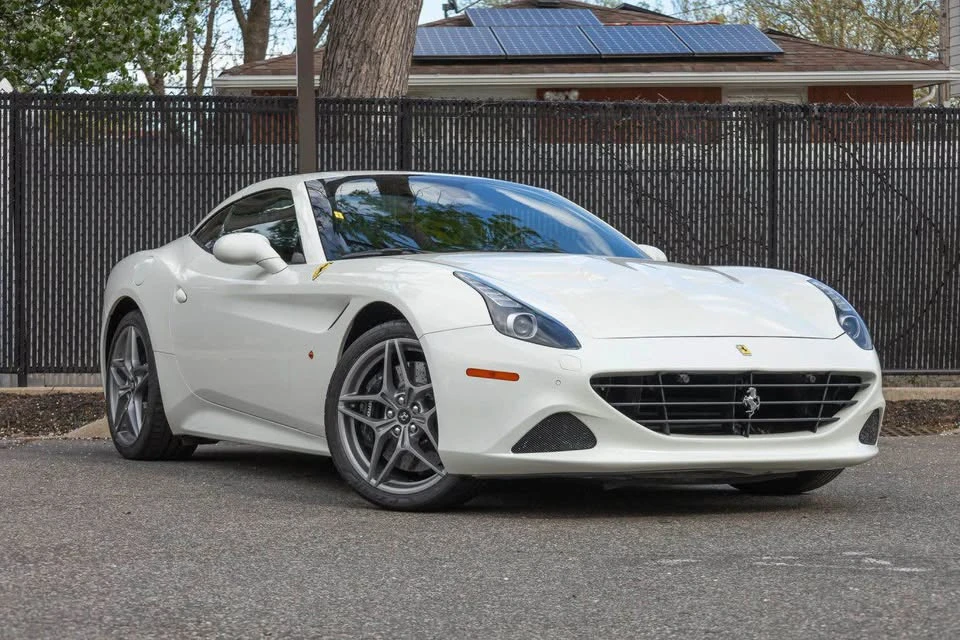 2016 Ferrari California T - Image 2 of 18