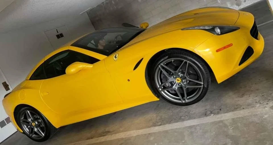 2016 Ferrari California T - Image 2 of 7