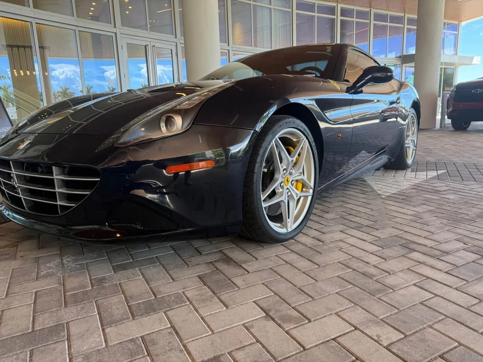 2016 Ferrari California T - Image 18 of 20