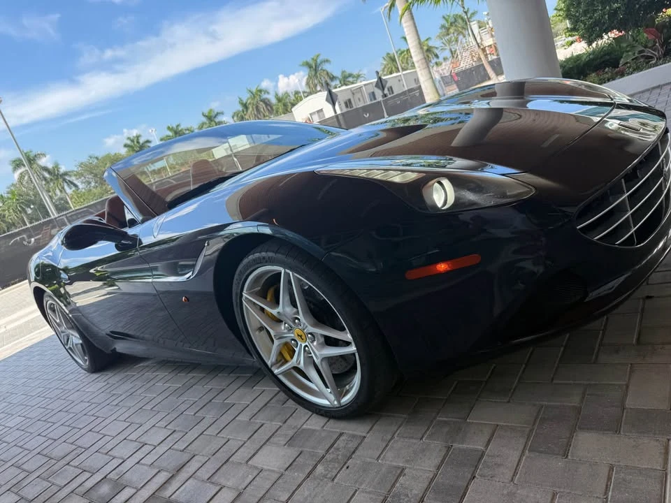 2016 Ferrari California T - Image 6 of 20