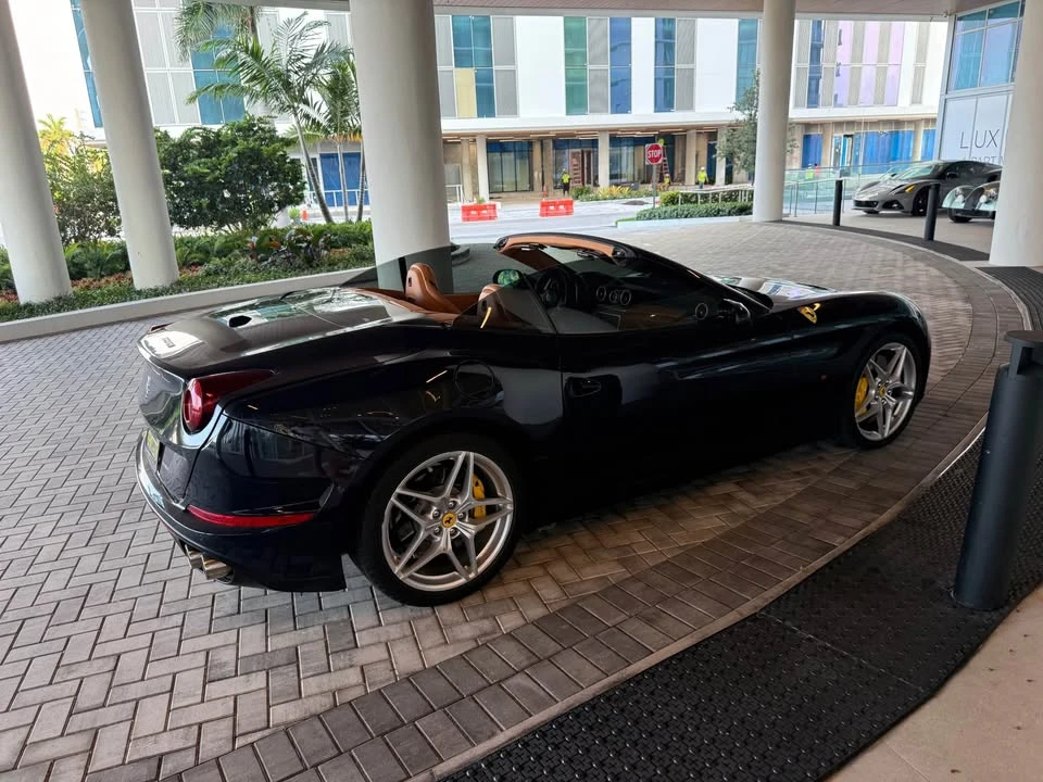 2016 Ferrari California T - Image 16 of 20
