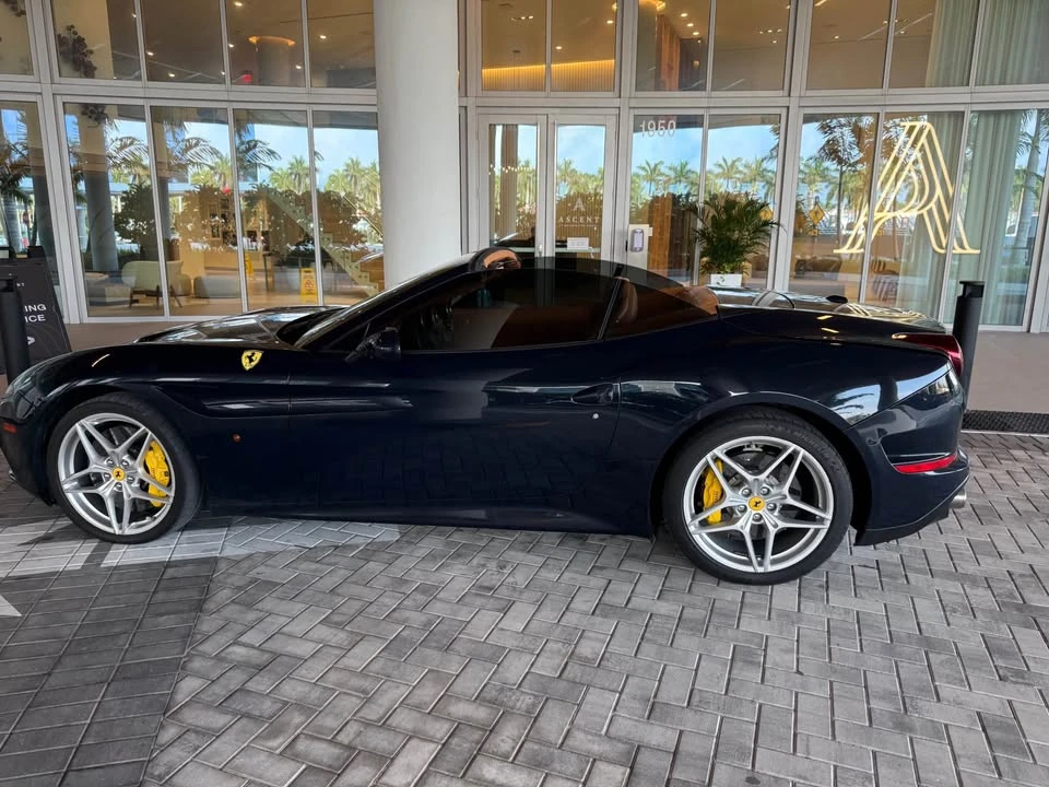 2016 Ferrari California T - Image 13 of 20