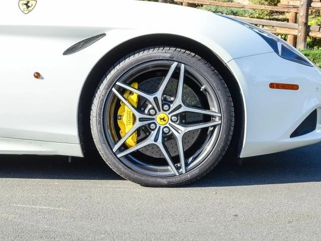 2016 Ferrari California T - Image 11 of 21