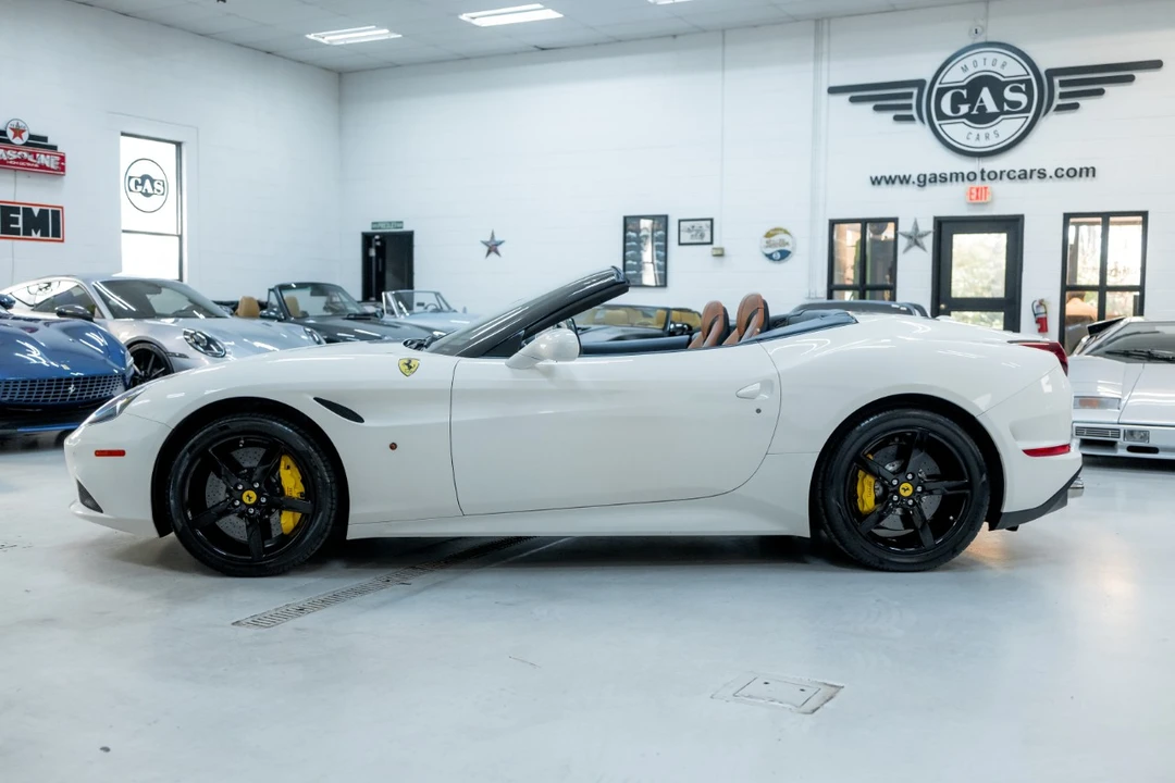 2016 Ferrari California T - Image 11 of 12