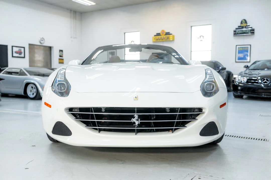 2016 Ferrari California T - Image 5 of 12