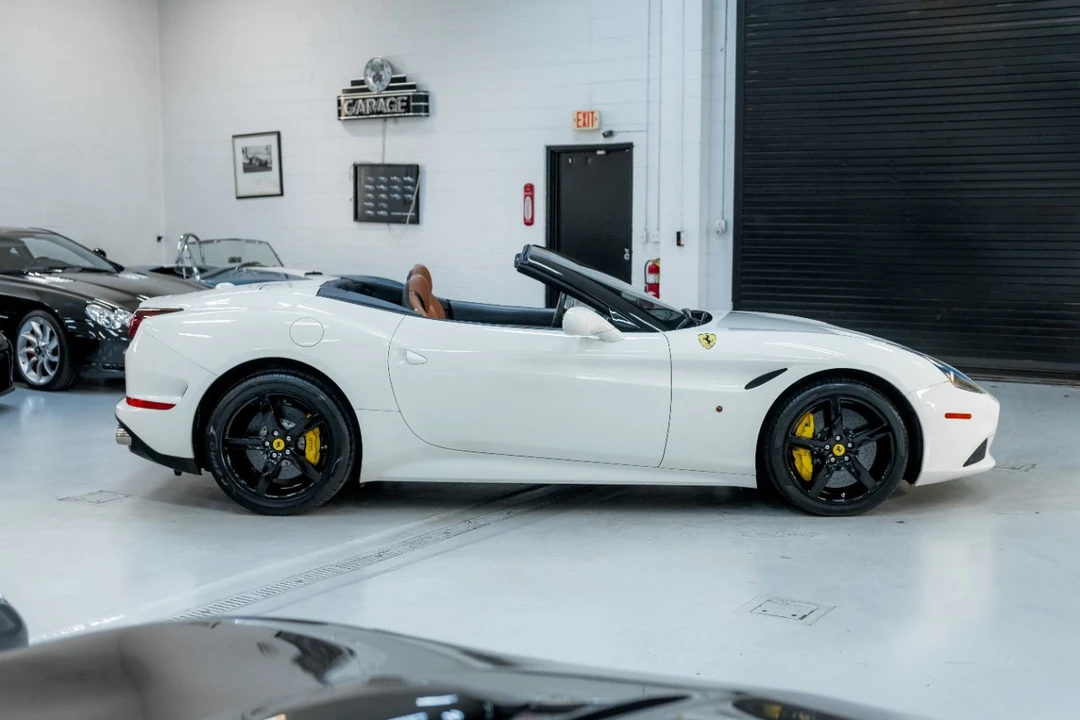 2016 Ferrari California T - Image 7 of 12