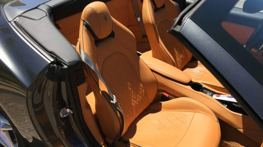 2016 Ferrari California T - Image 5 of 11