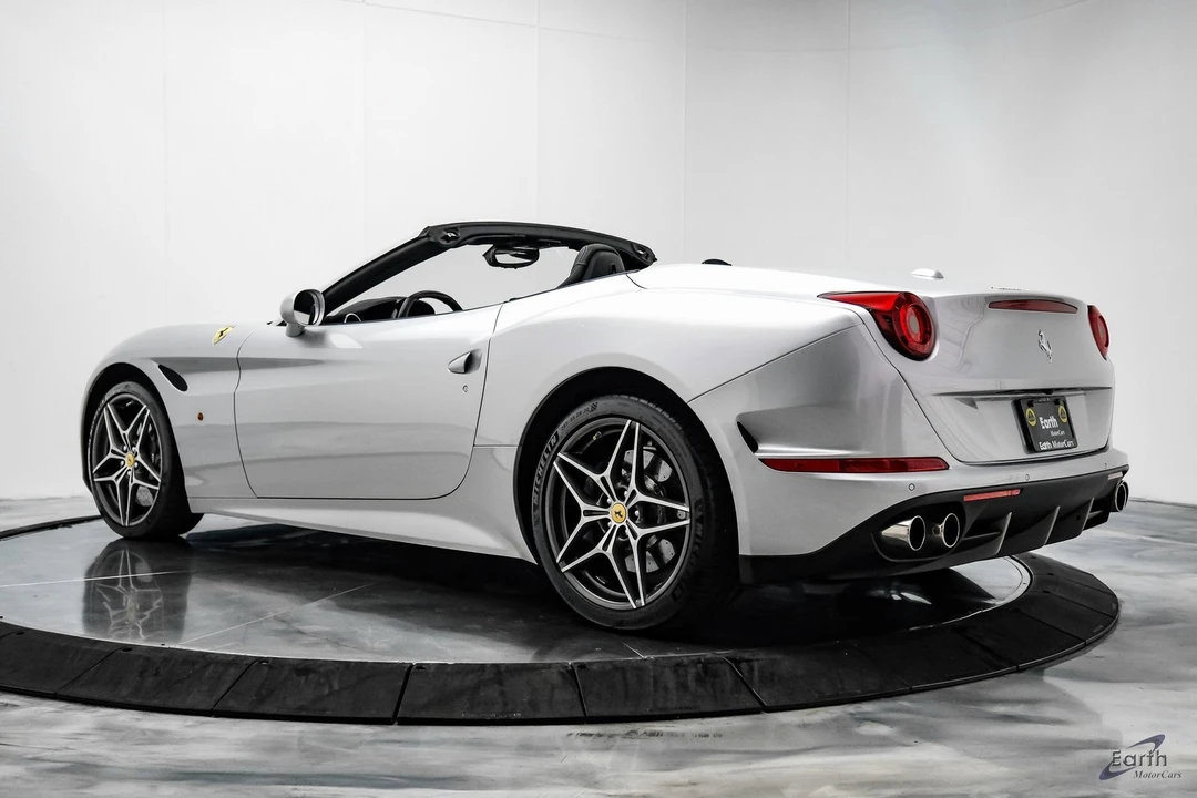 2016 Ferrari California T - Image 12 of 12