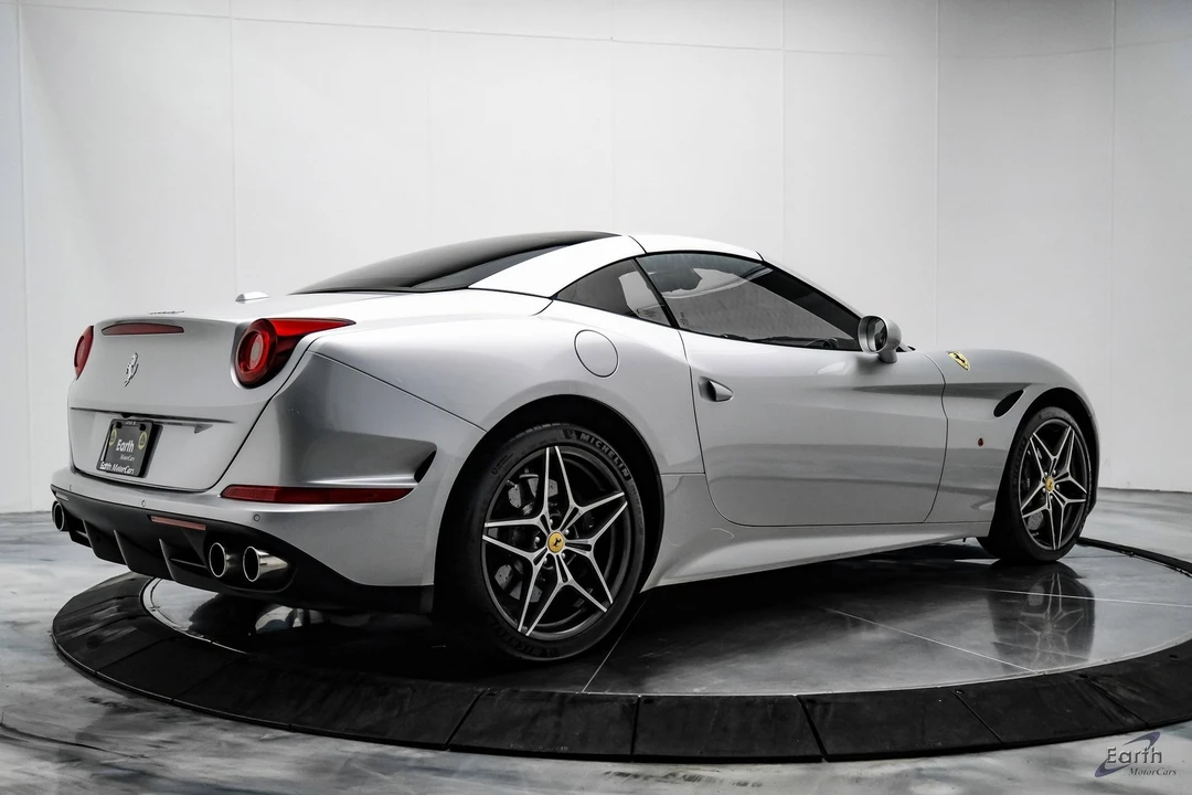 2016 Ferrari California T - Image 20 of 21