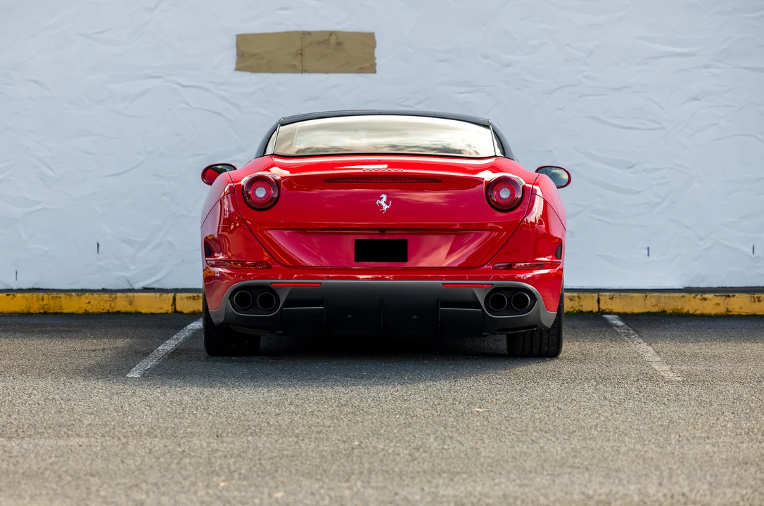 2016 Ferrari California T - Image 6 of 31