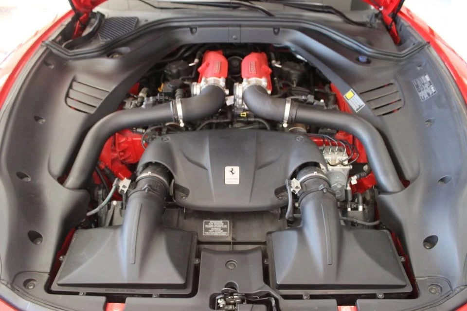 2016 Ferrari California T - Image 13 of 20