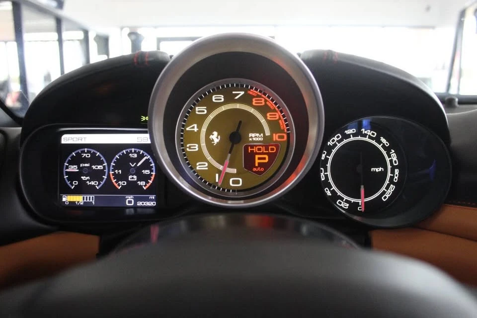 2016 Ferrari California T - Image 18 of 20