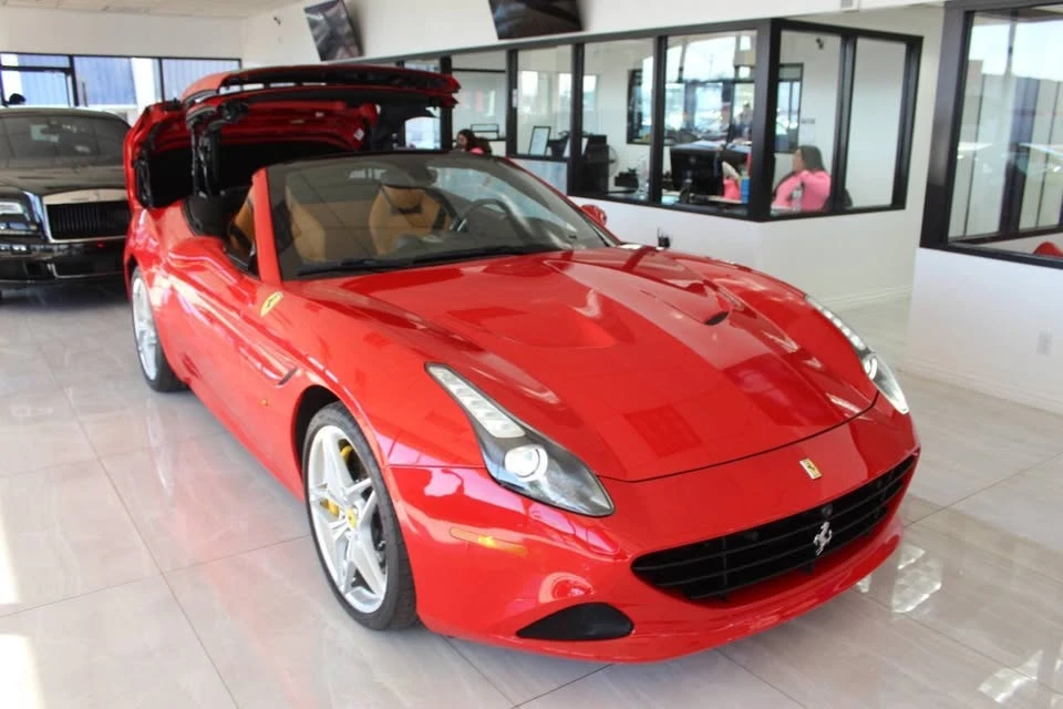 2016 Ferrari California T - Image 10 of 20