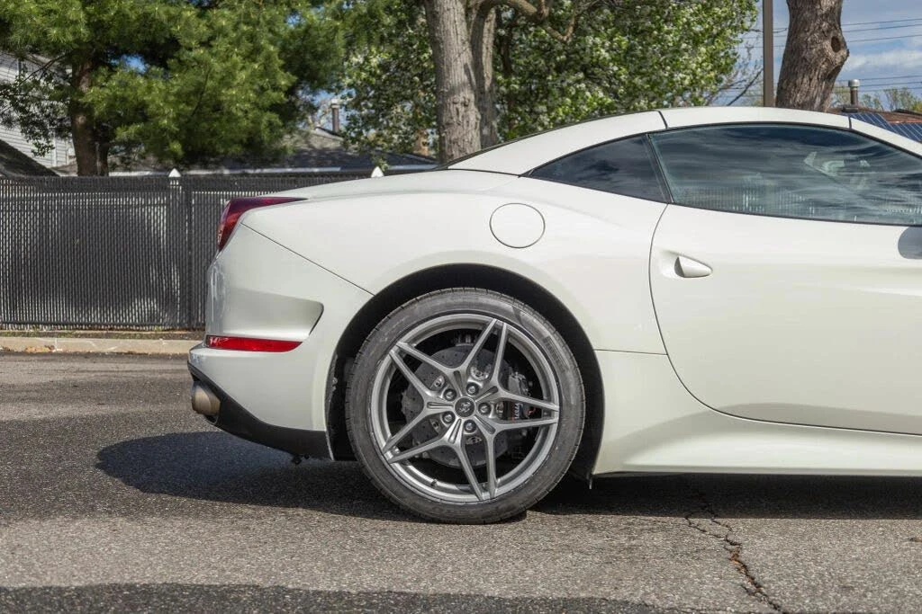 2016 Ferrari California T - Image 31 of 31