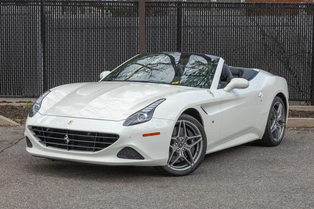 2016 Ferrari California T - Image 10 of 31