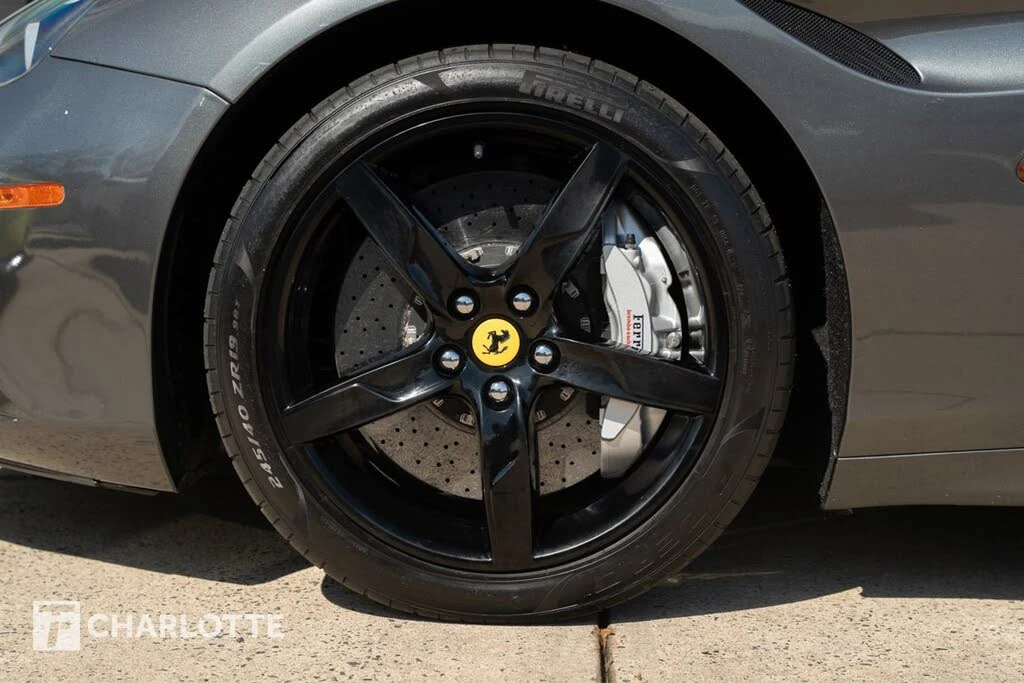 2016 Ferrari California T - Image 12 of 31