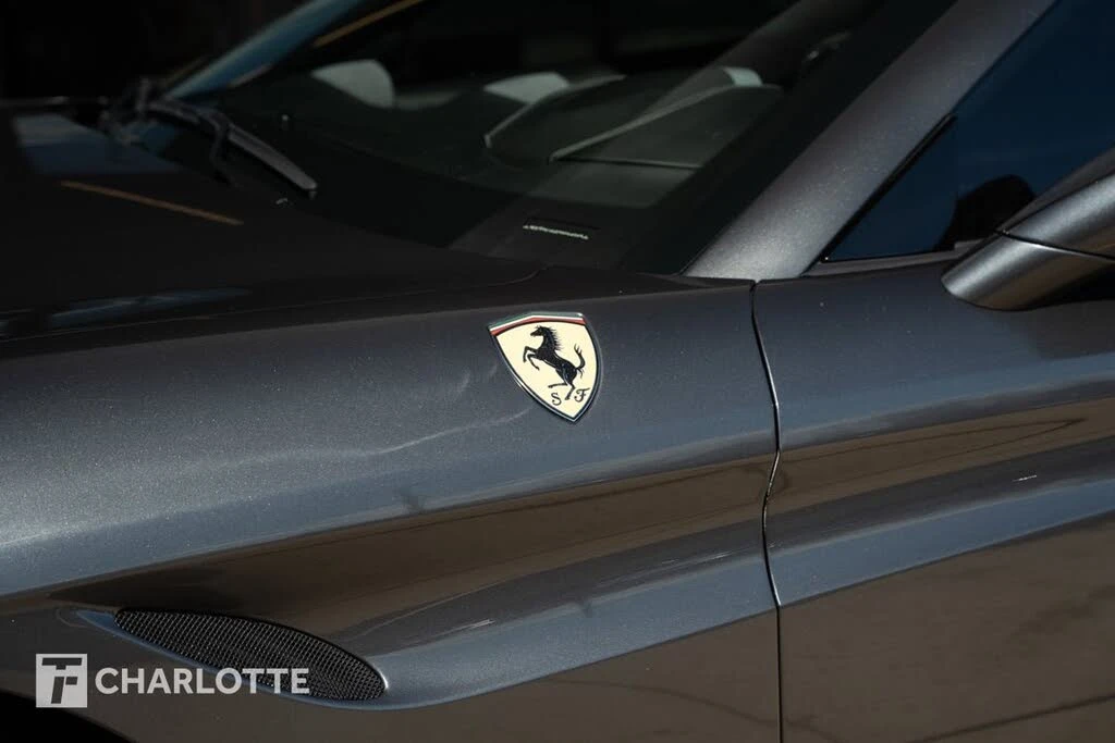 2016 Ferrari California T - Image 10 of 31