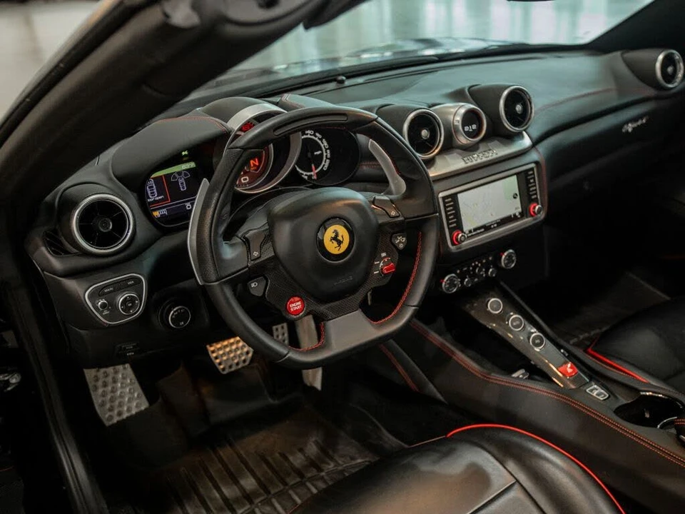 2016 Ferrari California T - Image 29 of 31