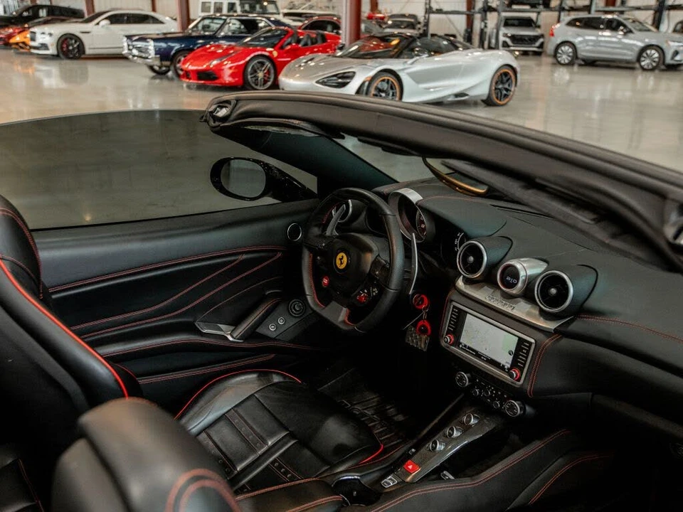 2016 Ferrari California T - Image 21 of 31