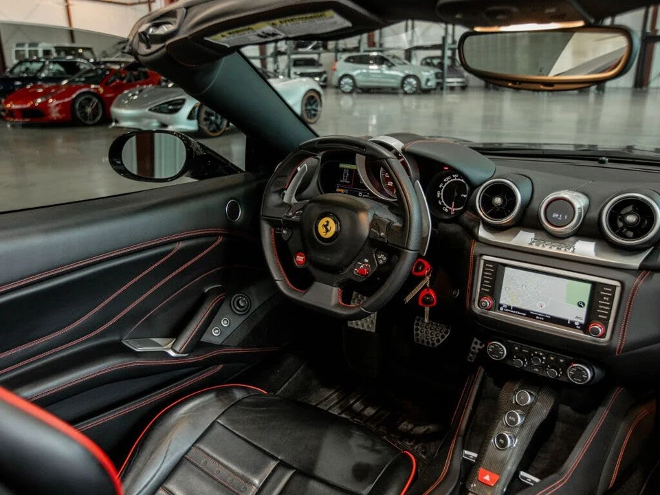 2016 Ferrari California T - Image 28 of 31