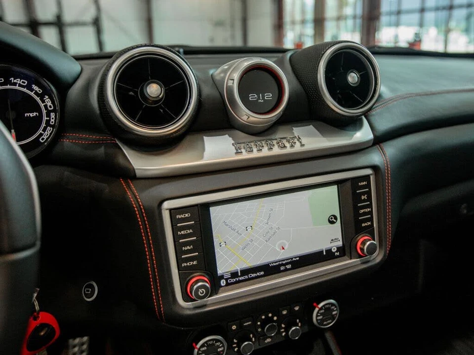 2016 Ferrari California T - Image 31 of 31