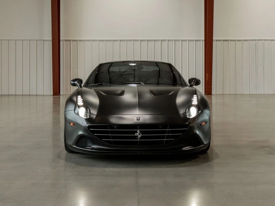 2016 Ferrari California T - Image 2 of 31