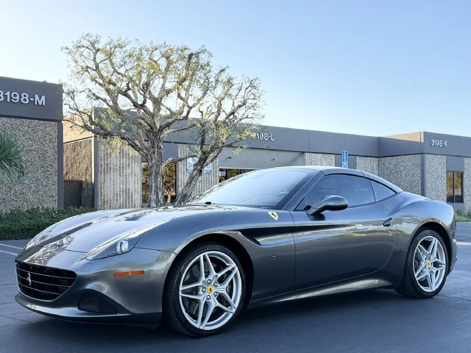 2016 Ferrari California T - Image 10 of 31