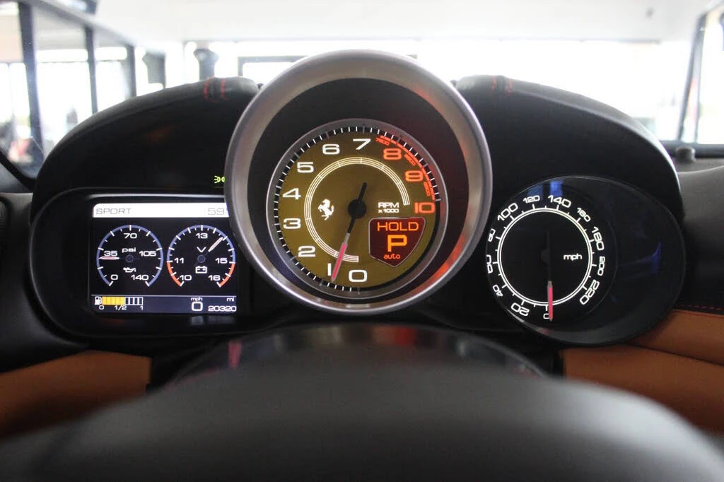 2016 Ferrari California T - Image 18 of 31