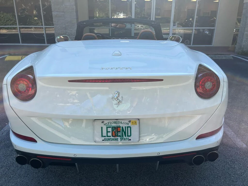 2016 Ferrari California T - Image 6 of 31
