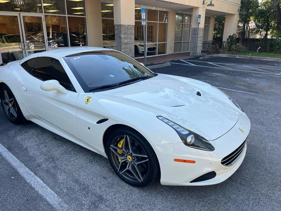 2016 Ferrari California T - Image 16 of 31
