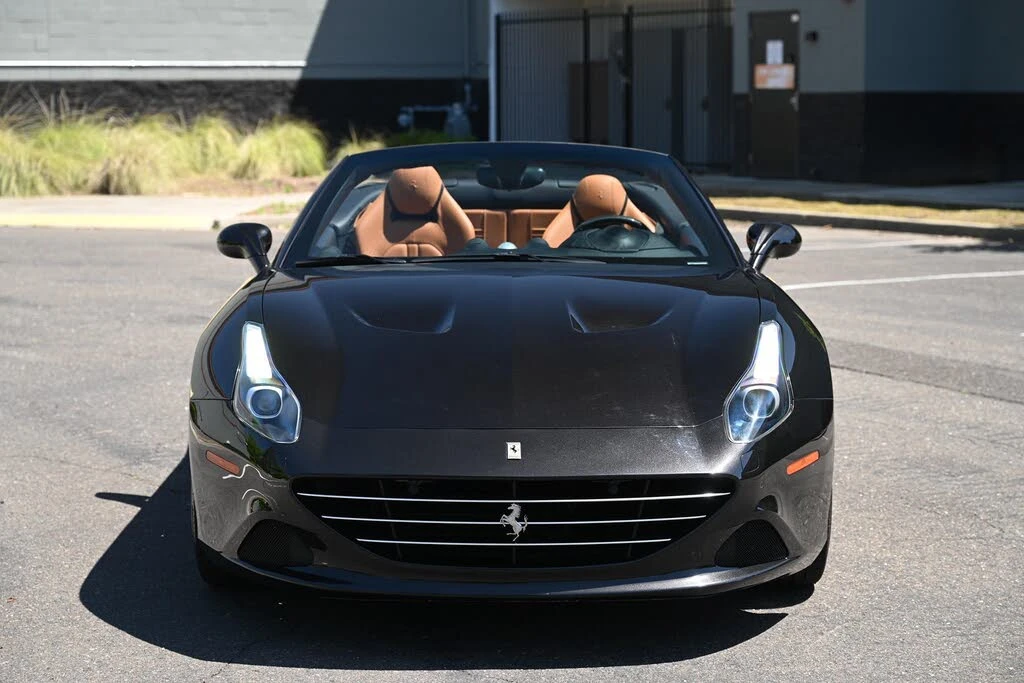 2016 Ferrari California T - Image 3 of 31