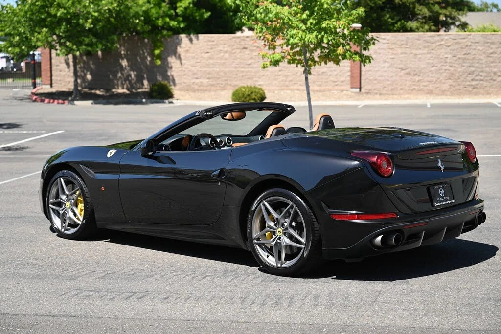 2016 Ferrari California T - Image 9 of 31
