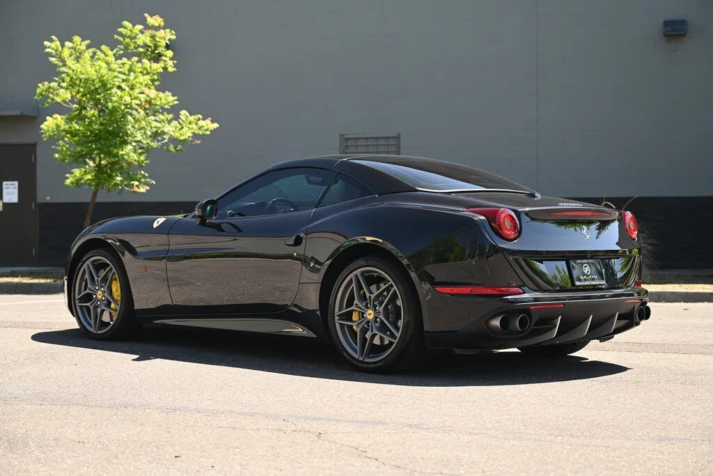 2016 Ferrari California T - Image 16 of 31