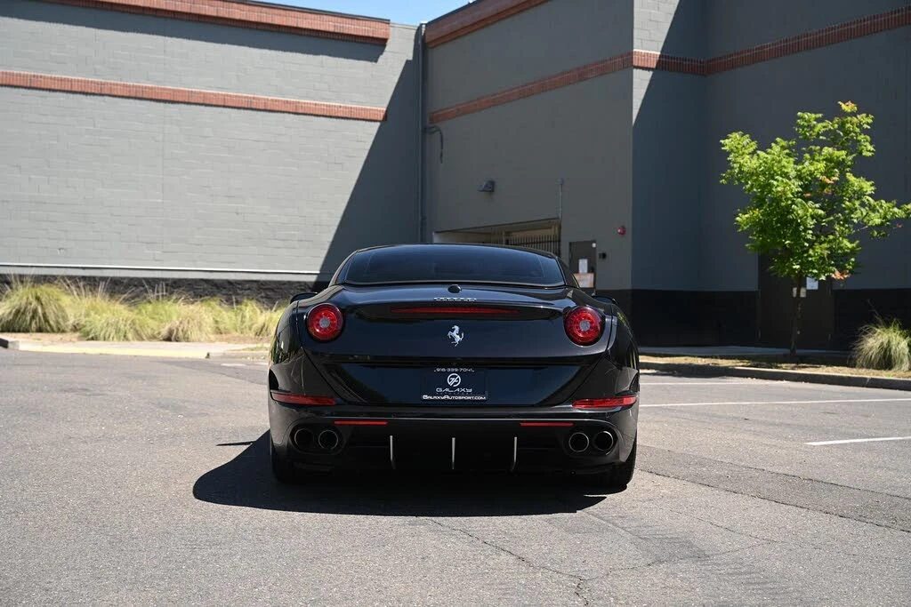 2016 Ferrari California T - Image 15 of 31