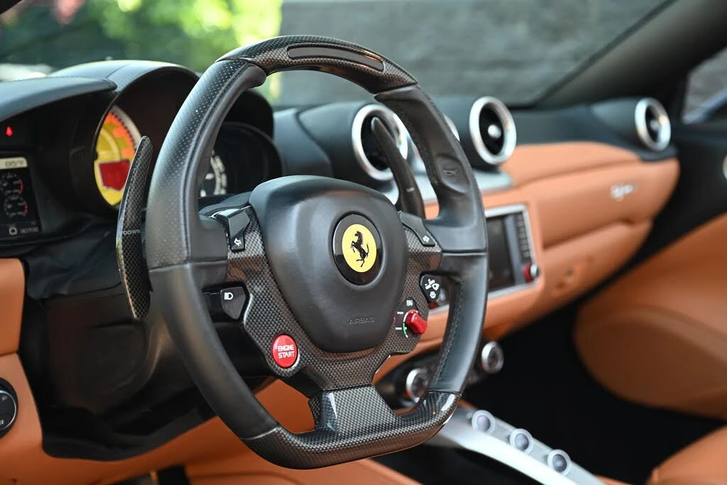 2016 Ferrari California T - Image 30 of 31