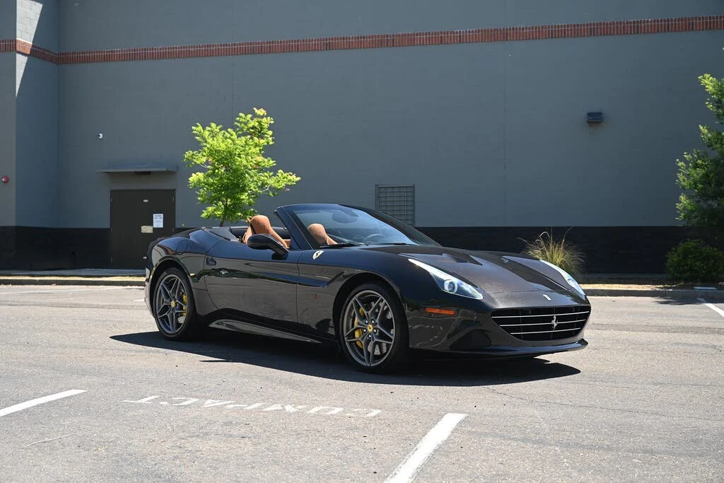 2016 Ferrari California T - Image 2 of 31
