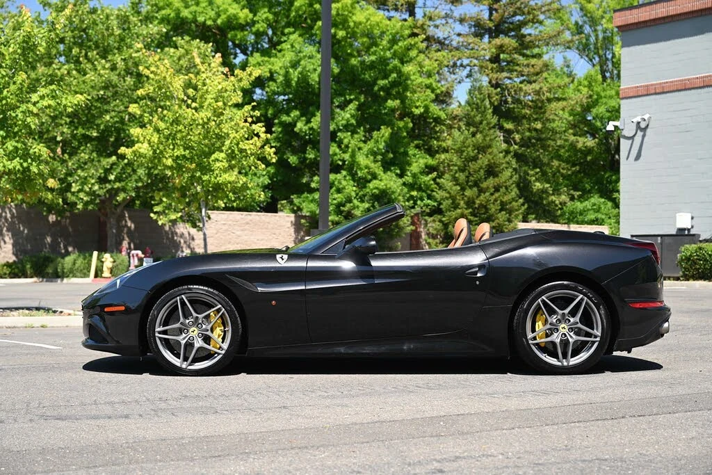 2016 Ferrari California T - Image 7 of 31