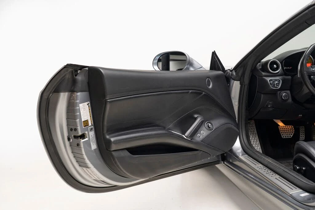 2016 Ferrari California T - Image 21 of 31
