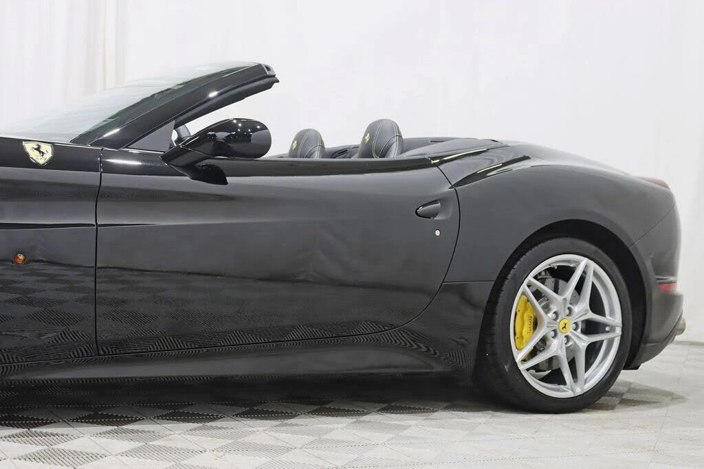 2016 Ferrari California T - Image 4 of 31