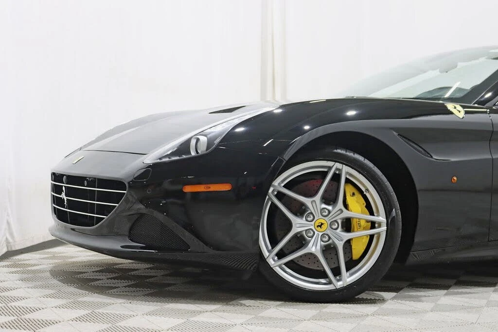2016 Ferrari California T - Image 3 of 31