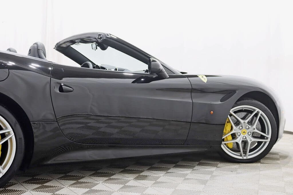 2016 Ferrari California T - Image 11 of 31