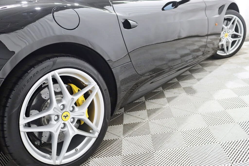 2016 Ferrari California T - Image 12 of 31