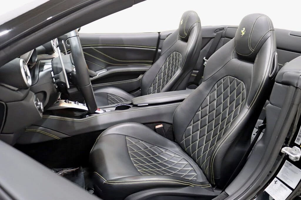 2016 Ferrari California T - Image 25 of 31