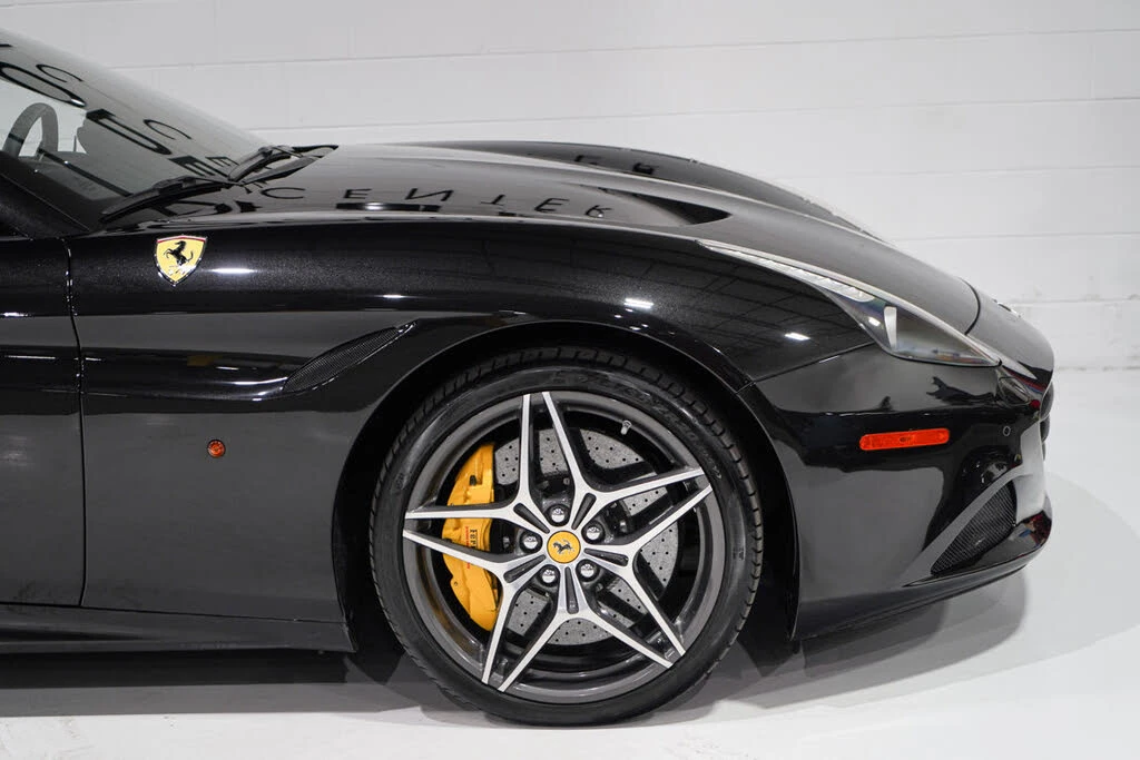 2016 Ferrari California T - Image 24 of 31