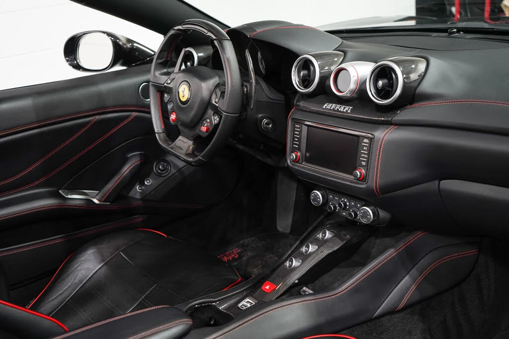 2016 Ferrari California T - Image 15 of 31