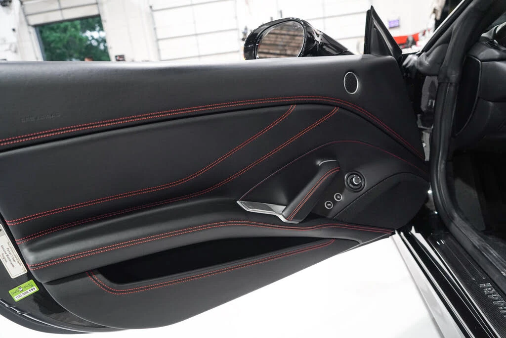 2016 Ferrari California T - Image 21 of 31