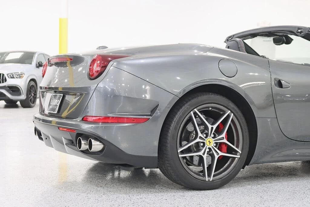 2016 Ferrari California T - Image 12 of 31