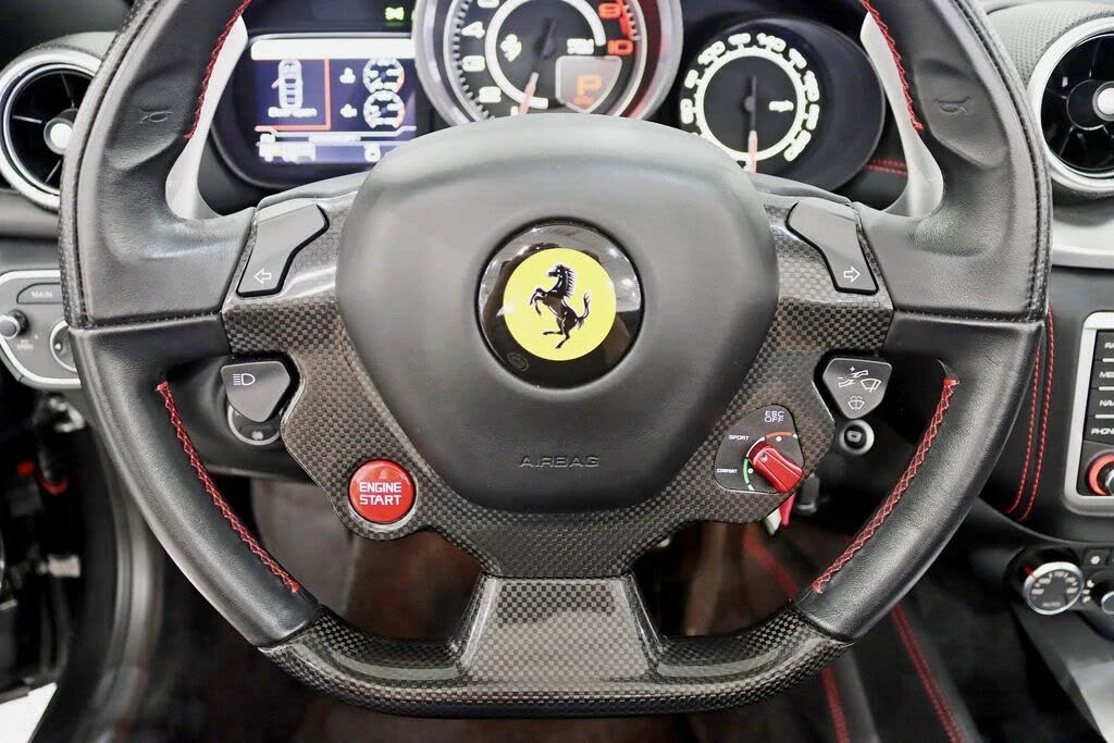 2016 Ferrari California T - Image 18 of 31