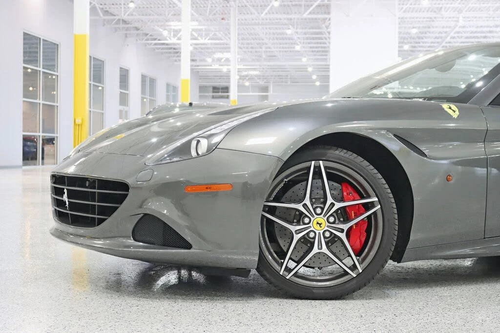 2016 Ferrari California T - Image 4 of 31