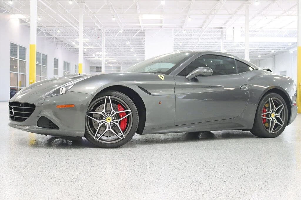 2016 Ferrari California T - Image 2 of 31